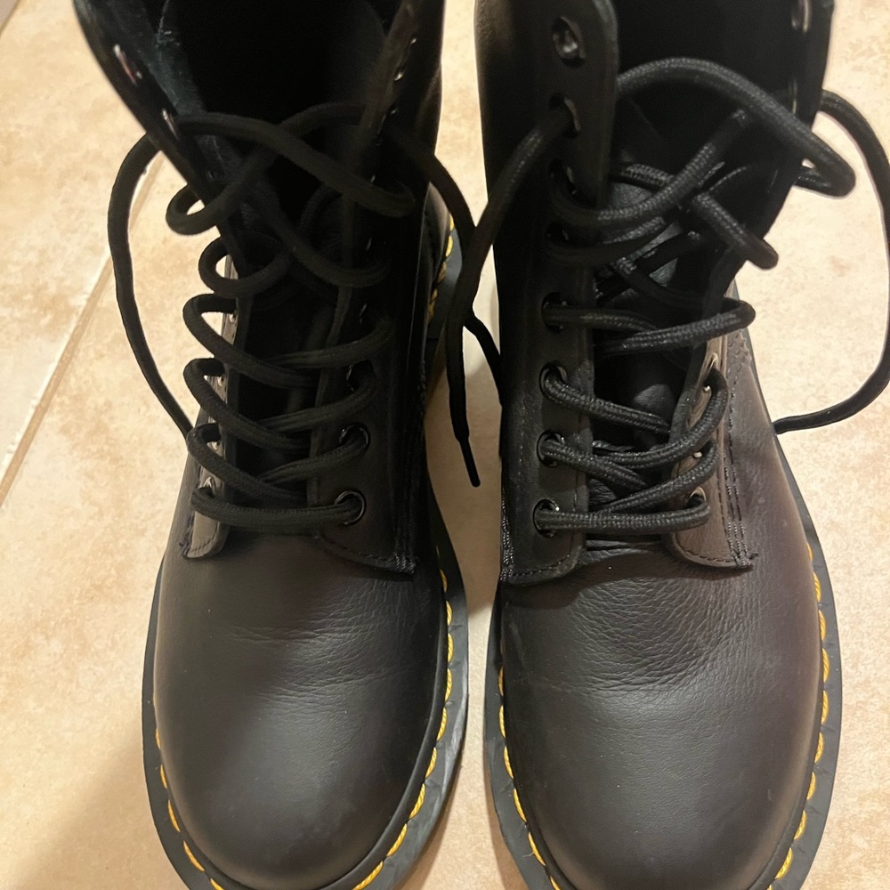 Dr. Martens 1460 Pascal